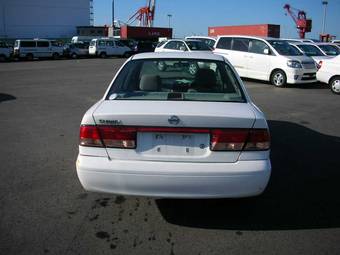 2002 Nissan Sunny Wallpapers