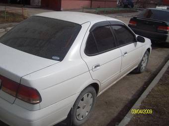 2002 Nissan Sunny Photos