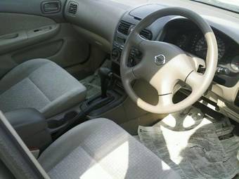 2002 Nissan Sunny Pictures