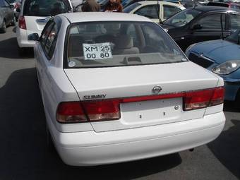 2002 Nissan Sunny Photos