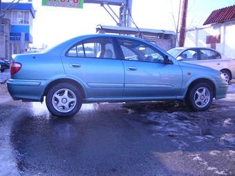 2002 Nissan Sunny Pics