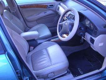 2002 Nissan Sunny Photos