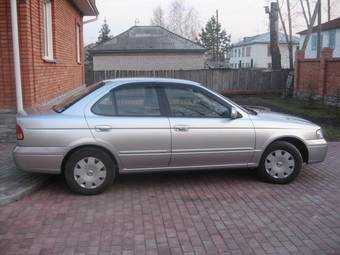 2002 Nissan Sunny Photos