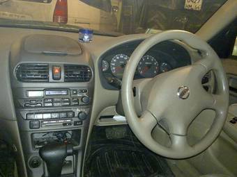 2002 Nissan Sunny Images