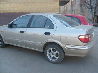 2002 Nissan Sunny Photos