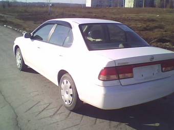 2002 Nissan Sunny Pics