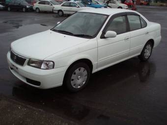 2002 Nissan Sunny Pictures