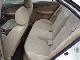 2002 Nissan Sunny Pics