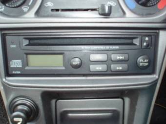 2002 Nissan Sunny Pictures