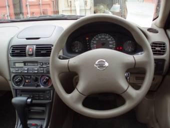 2002 Nissan Sunny Images