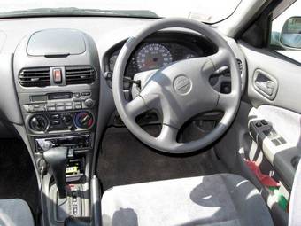 2002 Nissan Sunny Photos