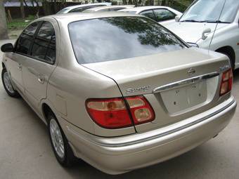 2002 Nissan Sunny Photos