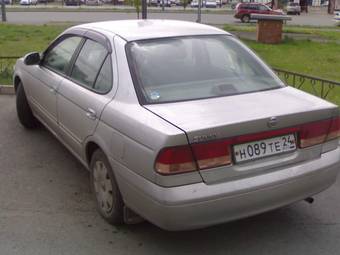 2002 Nissan Sunny Pictures