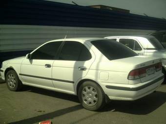 2002 Nissan Sunny Pics