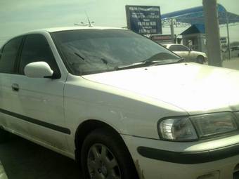 2002 Nissan Sunny Pictures