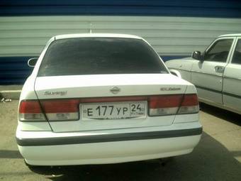 2002 Nissan Sunny Pictures