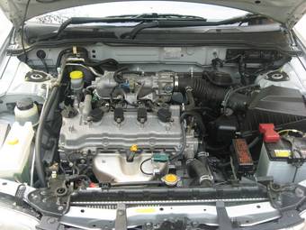 2002 Nissan Sunny Pictures