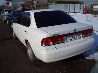 2002 Nissan Sunny Images