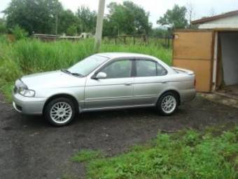 2002 Nissan Sunny Photos
