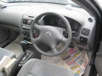 2002 Nissan Sunny Photos