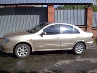 2002 Nissan Sunny Pictures