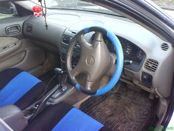 2002 Nissan Sunny Photos