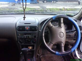 2002 Nissan Sunny Photos