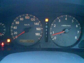 2002 Nissan Sunny Photos