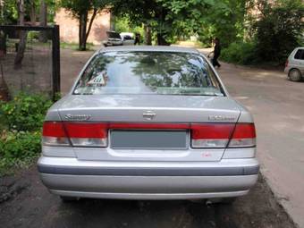 2002 Nissan Sunny Photos