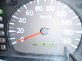 2002 Nissan Sunny Pictures