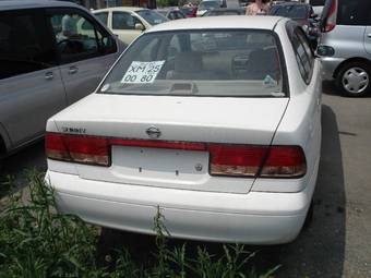 2002 Nissan Sunny Photos