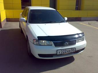 2002 Nissan Sunny Photos