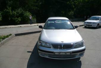 2002 Nissan Sunny Pictures