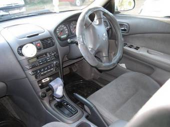 2002 Nissan Sunny Pictures
