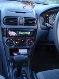2002 Nissan Sunny Pictures