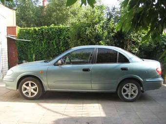 2002 Nissan Sunny Pictures