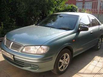 2002 Nissan Sunny Photos