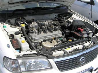 2002 Nissan Sunny Pictures