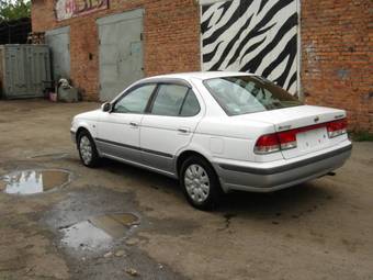 2002 Nissan Sunny Pictures