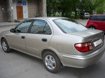 2002 Nissan Sunny Photos