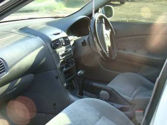 2002 Nissan Sunny Wallpapers