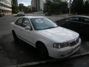 2002 Nissan Sunny Wallpapers