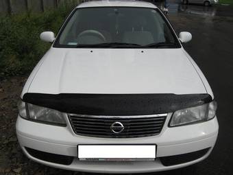 2002 Nissan Sunny Photos