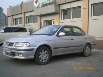 2002 Nissan Sunny Photos