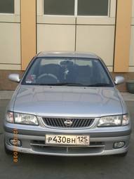 2002 Nissan Sunny Pictures