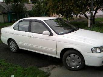 2002 Nissan Sunny Pictures