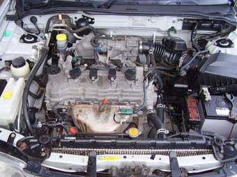 2002 Nissan Sunny Pictures