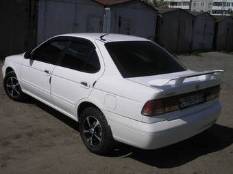 2002 Nissan Sunny Pics