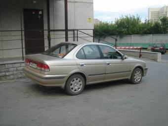 2002 Nissan Sunny Photos