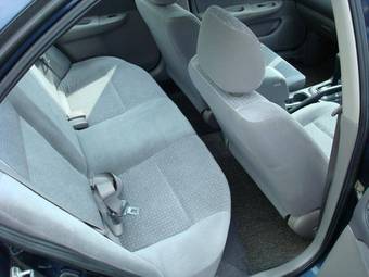 2002 Nissan Sunny Pictures